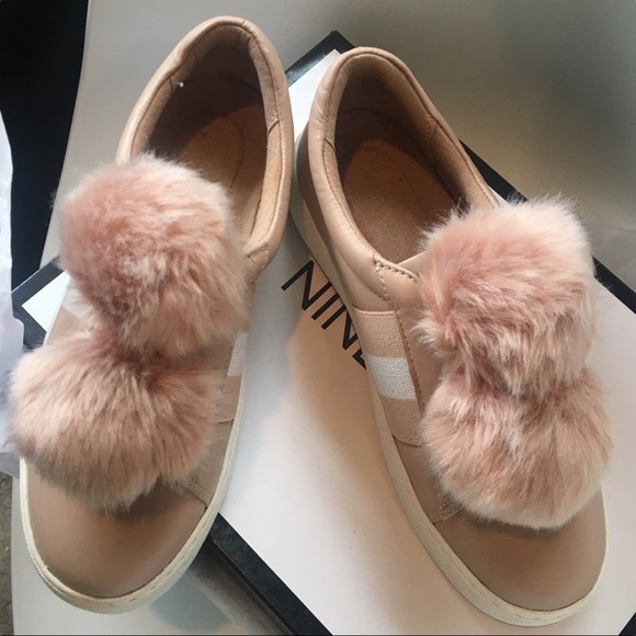 NWT Nine West sneakers size 6 - Picture 3 of 7